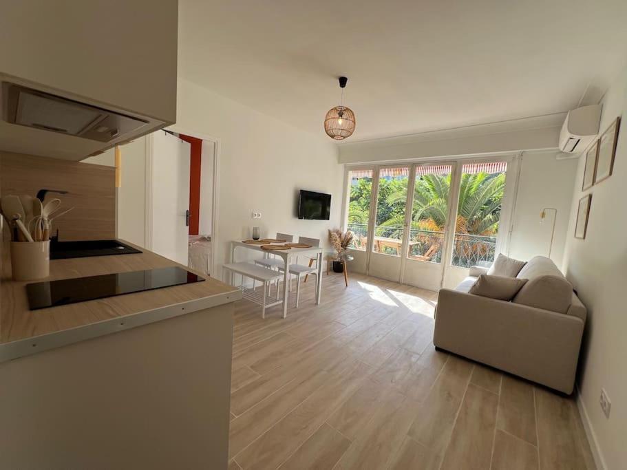 Magnifique T2 Proche Mer Et Ville Refait A Neuf Avec Terrasse Menton Exterior foto