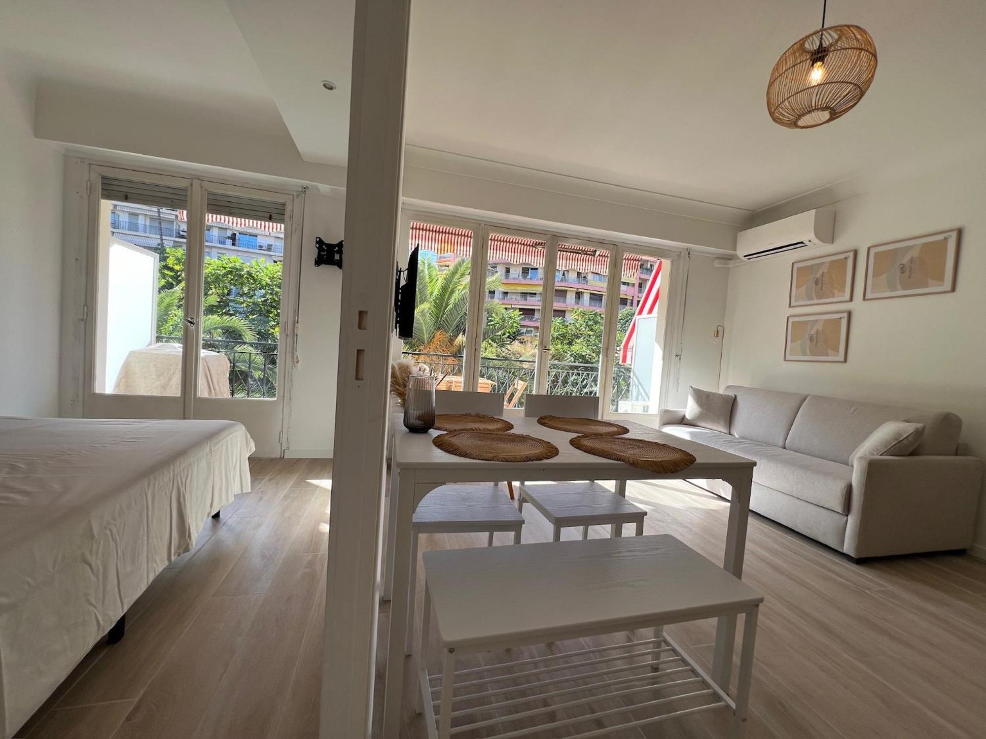 Magnifique T2 Proche Mer Et Ville Refait A Neuf Avec Terrasse Menton Exterior foto